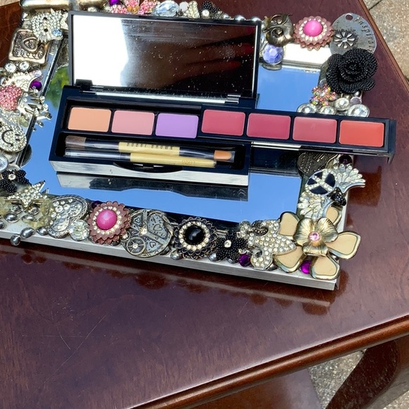BOBBI BROWN PASTEL LIP AND EYE PALETTE 4 LIP COLORS AND 3 EYESHADOWS